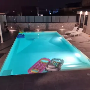 https://giovannino-house.catania-hotels.net